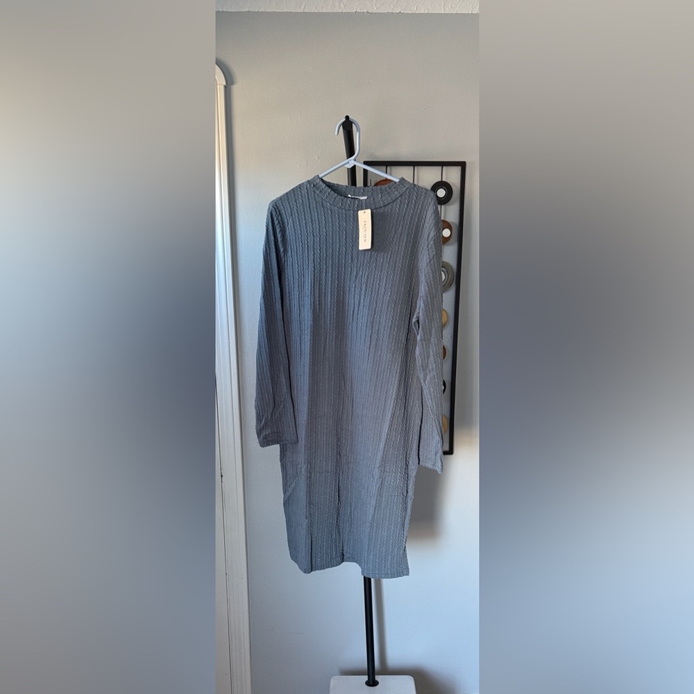Relaxed Long-Sleeve Ribbed Shift Dress - Gray NWT